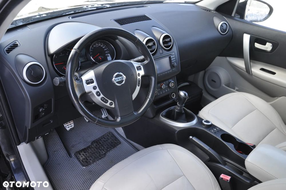 Nissan Qashqai+2 2.0 dCi DPF 4x4 tekna - 8