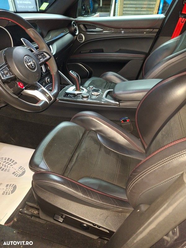 Alfa Romeo Stelvio 2.9 V6 Turbo AWD AT8 Quadrifoglio - 11