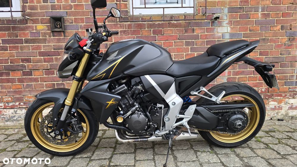 Honda CB - 1