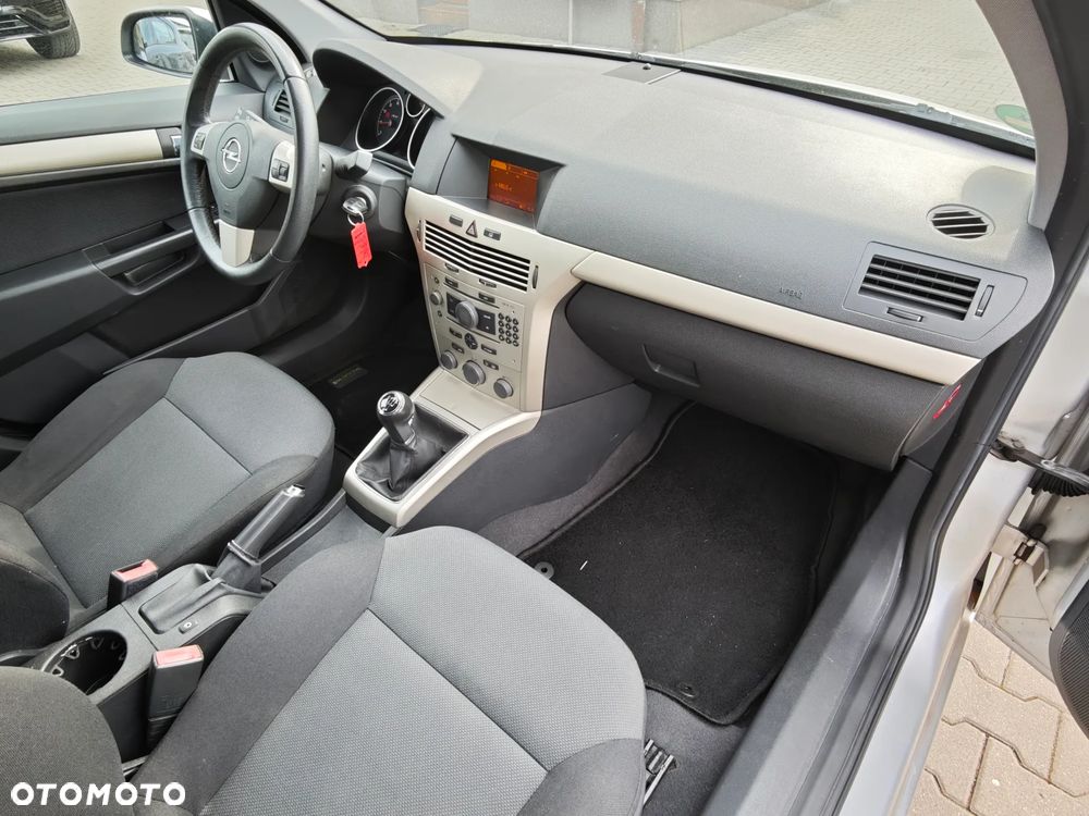 Opel Astra 1.6 Catch me - 21