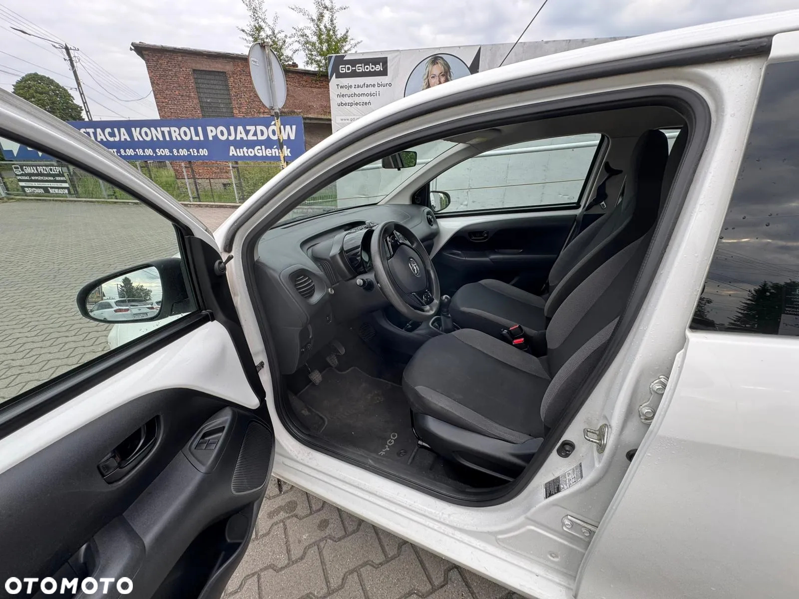 Toyota Aygo 1.0 VVT-i Color Edition - 11