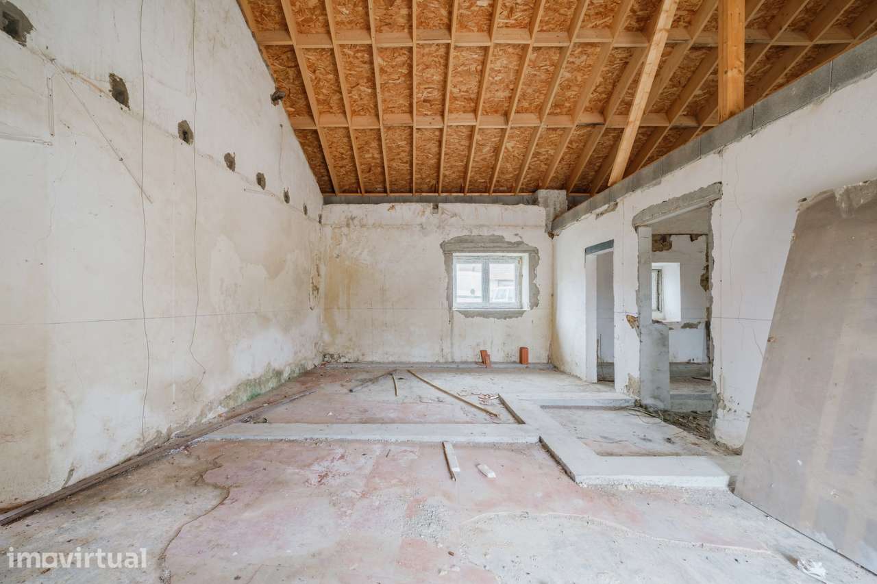 Moradia para Reabilitar com Projeto Aprovado em Óbidos - Grande imagem: 4/27