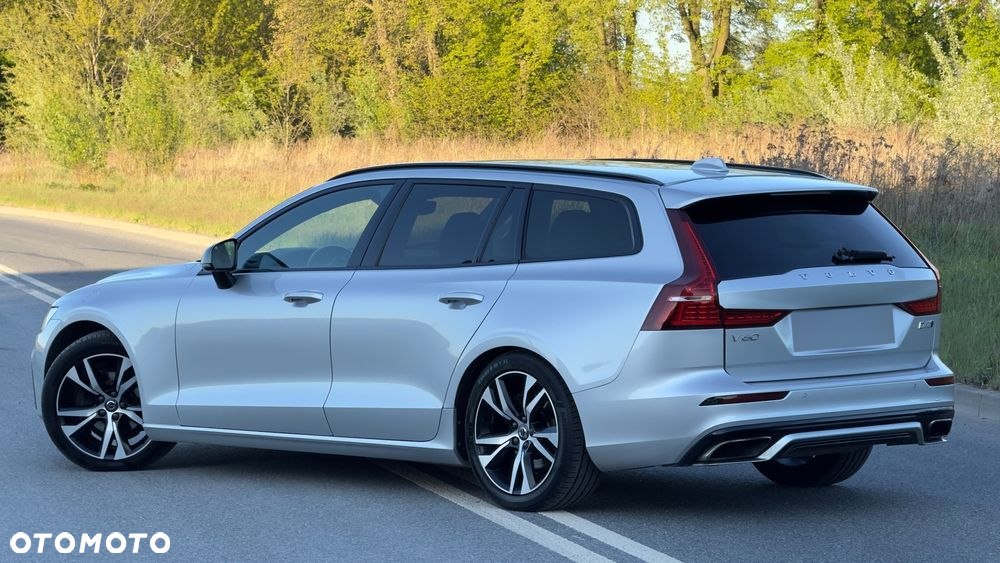 Volvo V60 D4 AWD Geartronic R-Design - 21