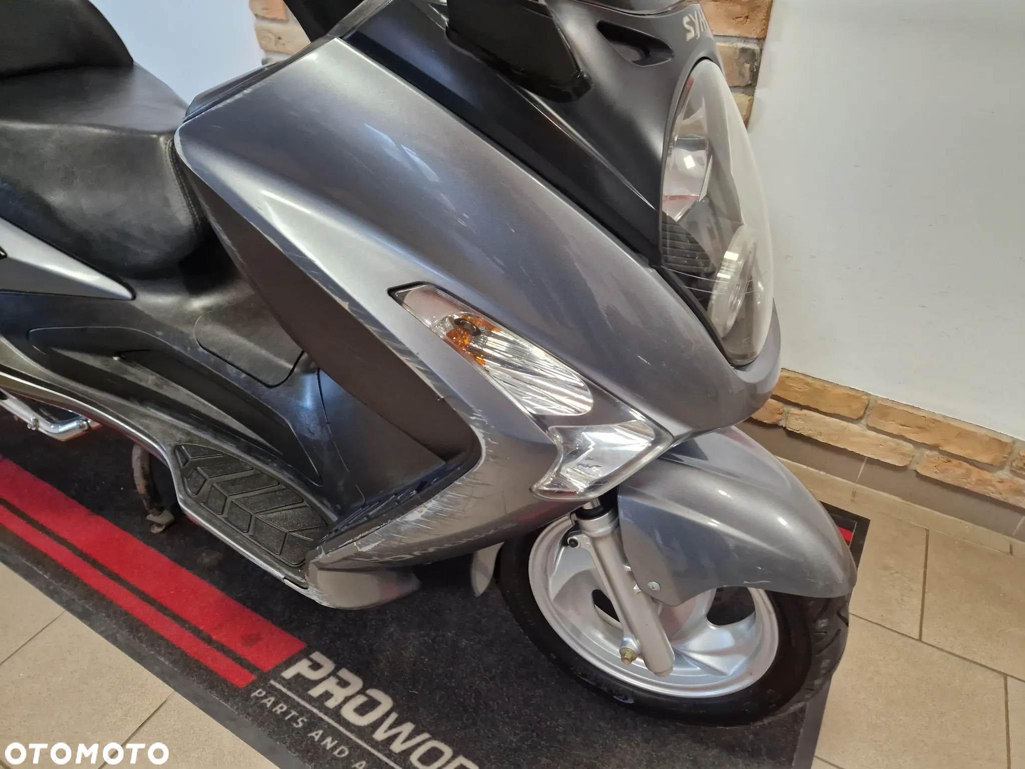 SYM GTS - 33
