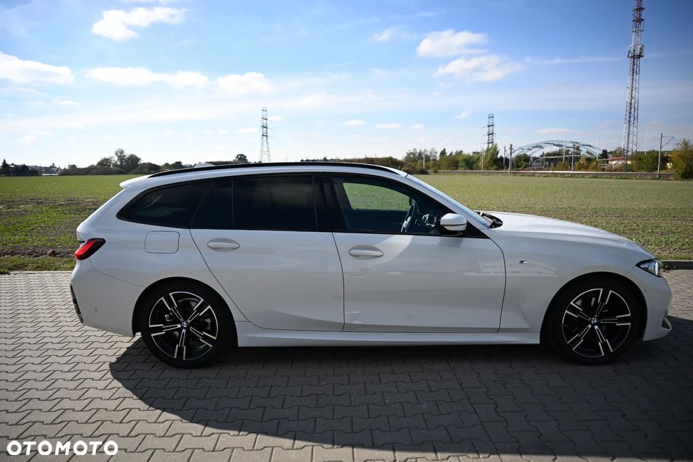 BMW Seria 3 320i M Sport - 4