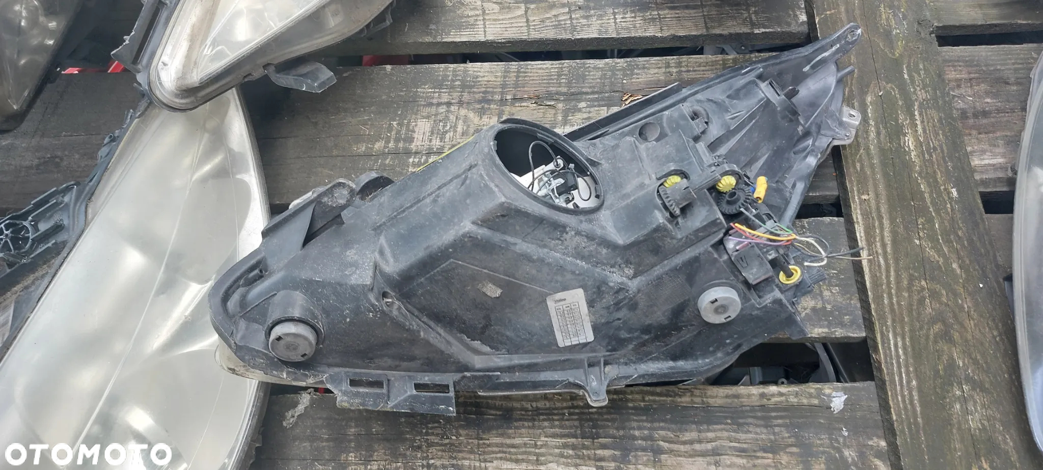 .  PRZOD PRZEDNIA LAMPA PRAWA OPEL CORSA D - 6