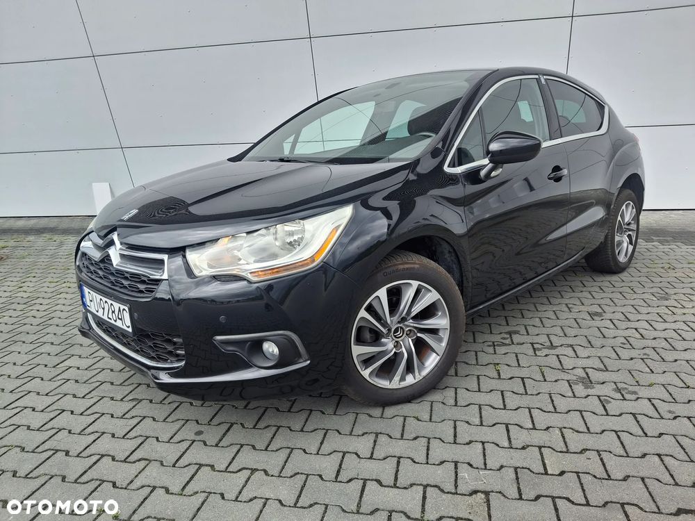 Citroën DS4 e-HDi 110 SoChic - 10