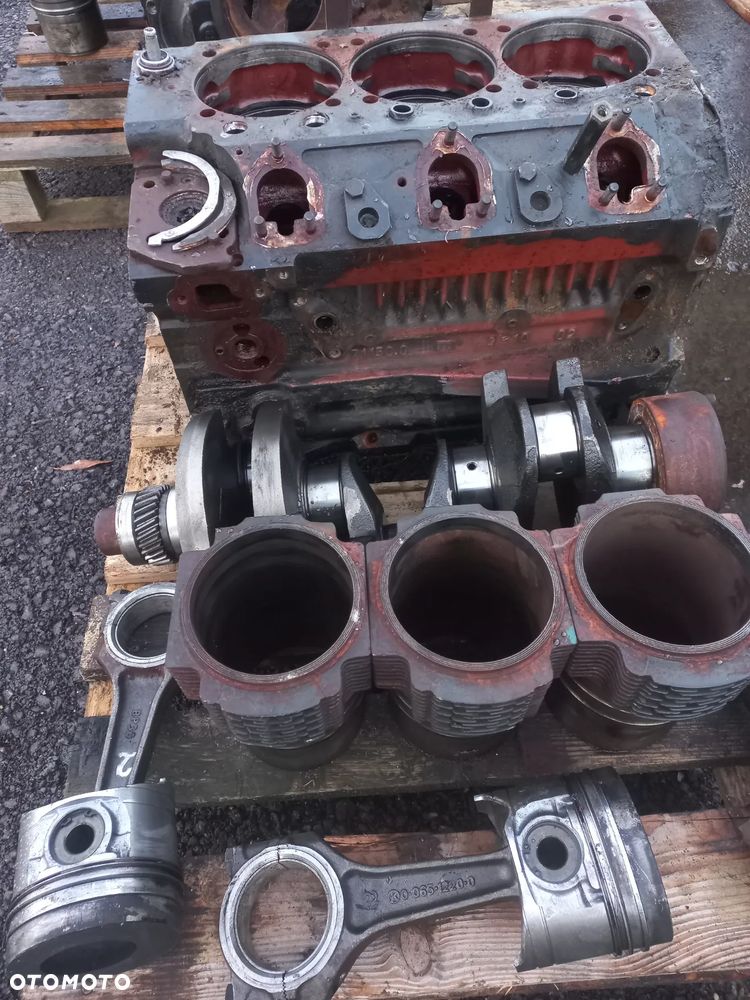 Wał,Blok,silnik same,lamborghini,hurlimann,1000.3 A,1000.4 WT10,1000.6 ATI,WTI3,A1,turbo,70779.0,001304890 2C,71150.0,07511100/30,TULEJA ,tłok,korbowód,kompletny silnik,głowica,woda,powietrze,koła rozrządu,wałek,miska,explorer,titran,antares,laser,3cylindry,4 cylindry,5 cylindrów,6cylindrów. - 6