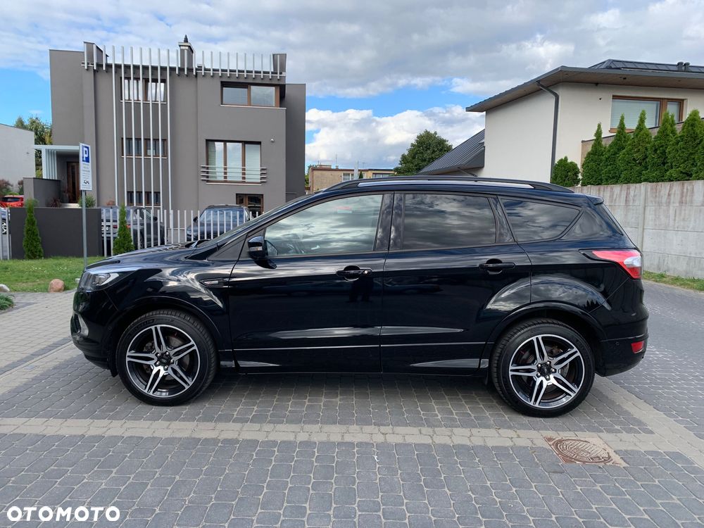 Ford Kuga - 2