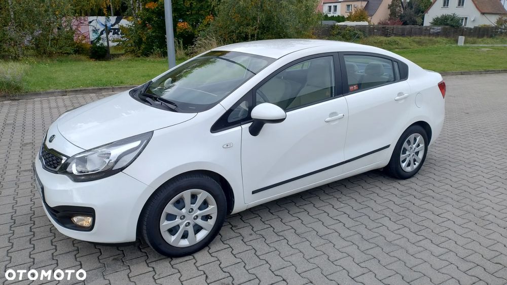Kia Rio 1.2 M - 12