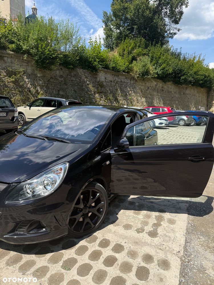 Opel Corsa 1.6T OPC - 2