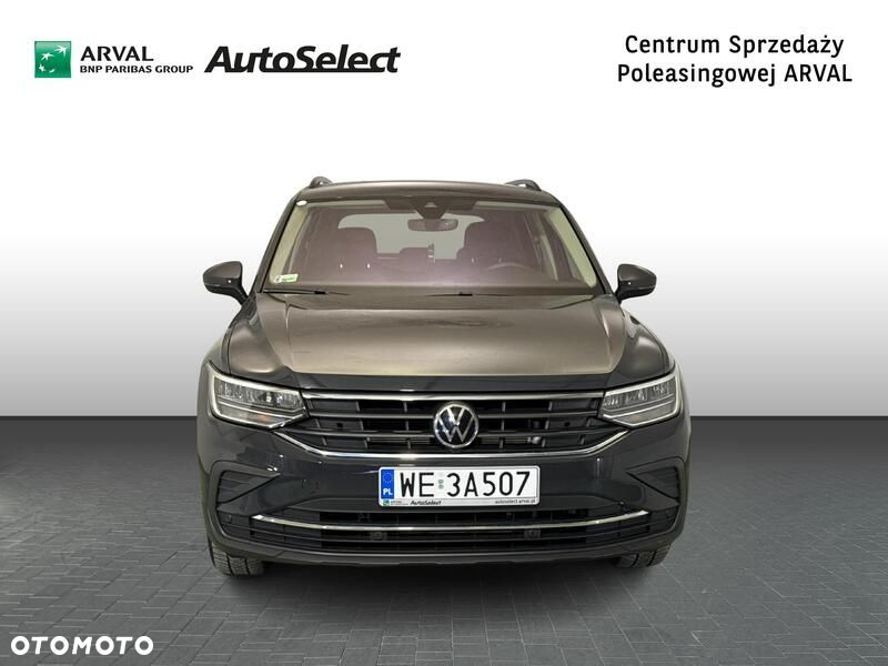 Volkswagen Tiguan - 9