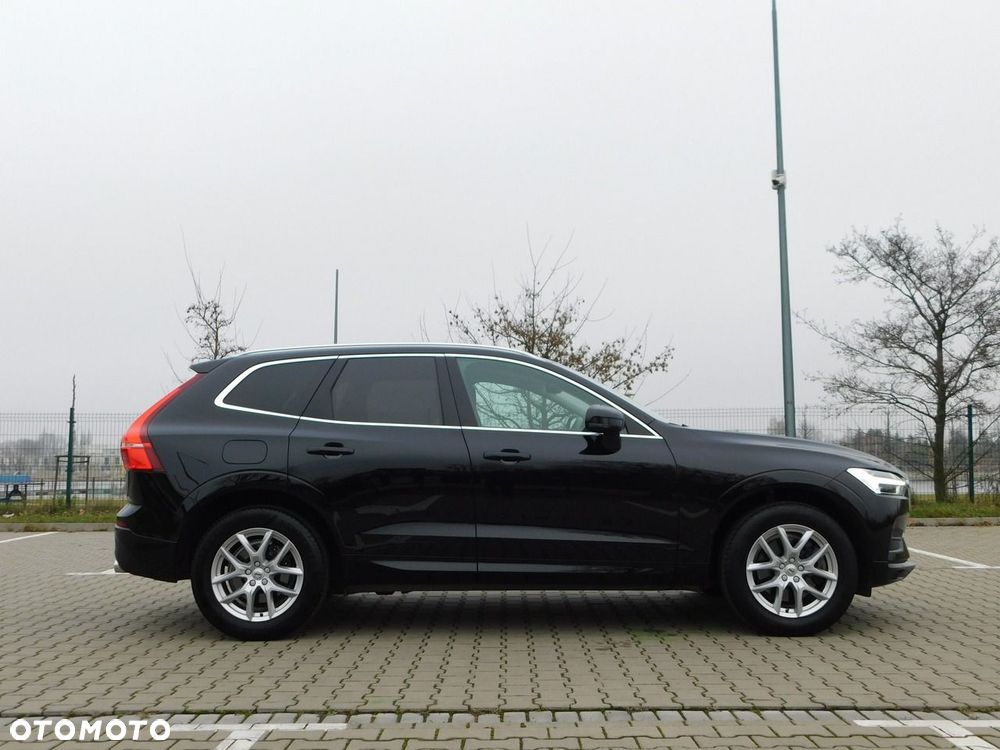 Volvo XC 60 D4 Momentum Pro - 5