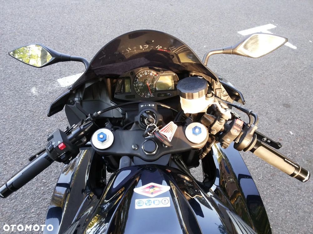 Honda CBR - 3