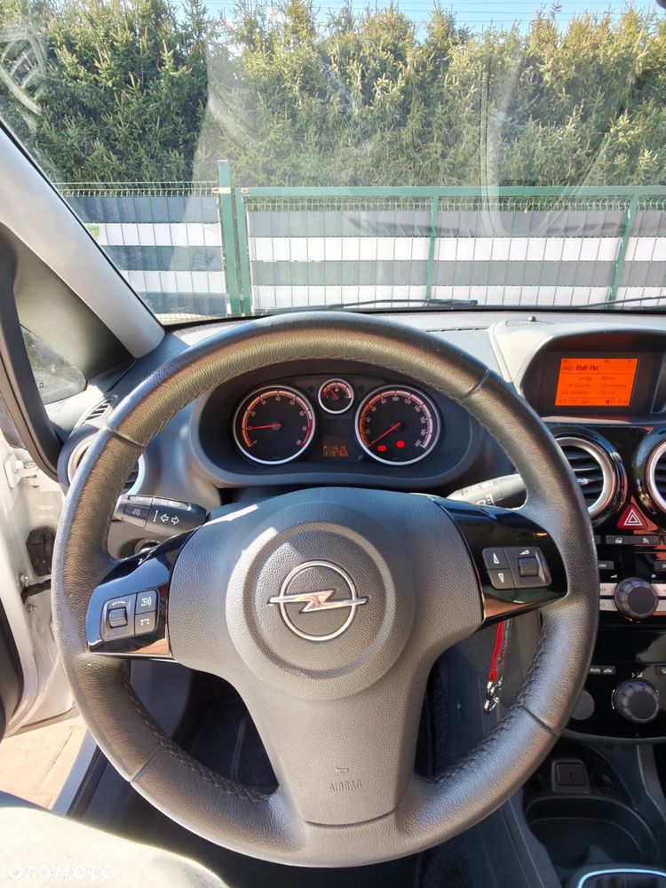 Opel Corsa 1.4 16V Edition - 11