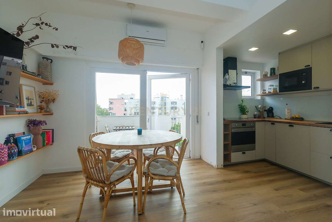 Apartamento T2 Remodelado no Pragal , Almada - Grande imagem: 4/25