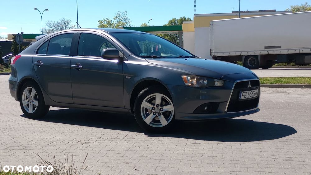 Mitsubishi Lancer 1.5 Invite - 4