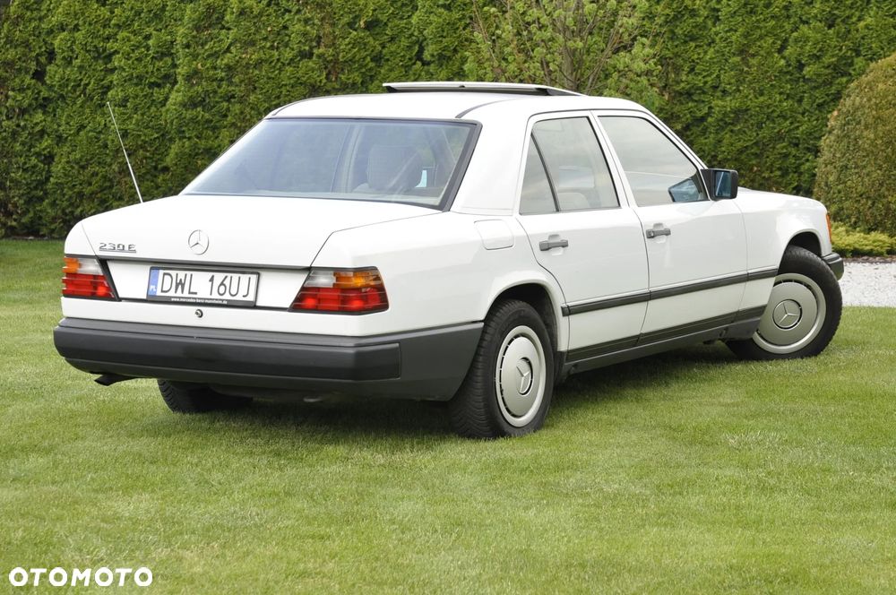 Mercedes-Benz W124 (1984-1993) - 10