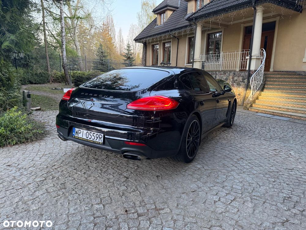 Porsche Panamera 4 PDK - 14