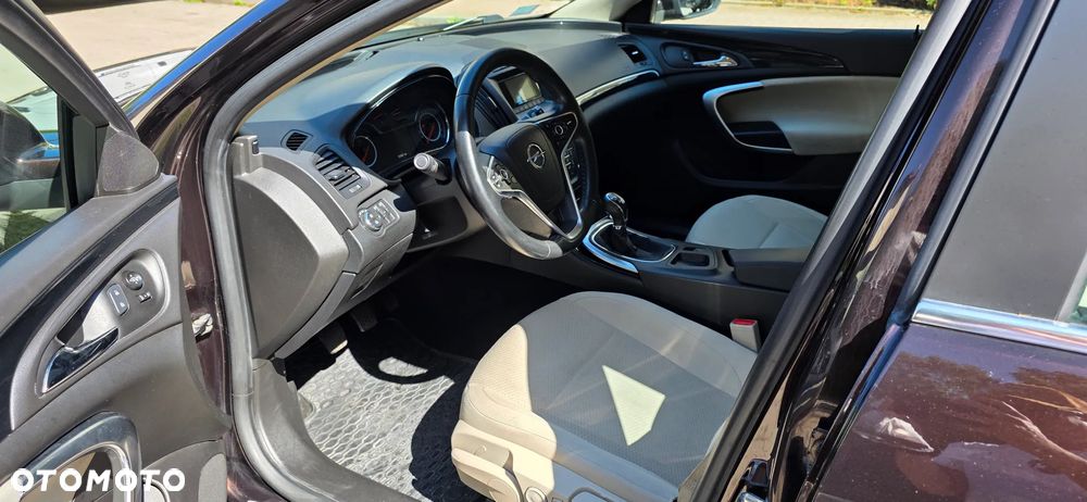 Opel Insignia - 10