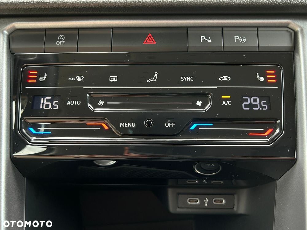 Volkswagen T-Roc 1.5 TSI Life Plus DSG - 27
