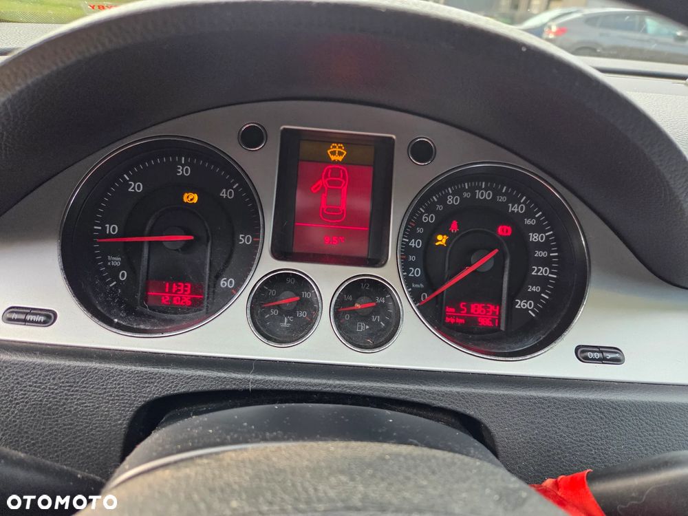 Volkswagen Passat - 9