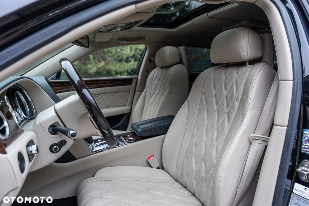 Bentley Flying Spur Mulliner - 22