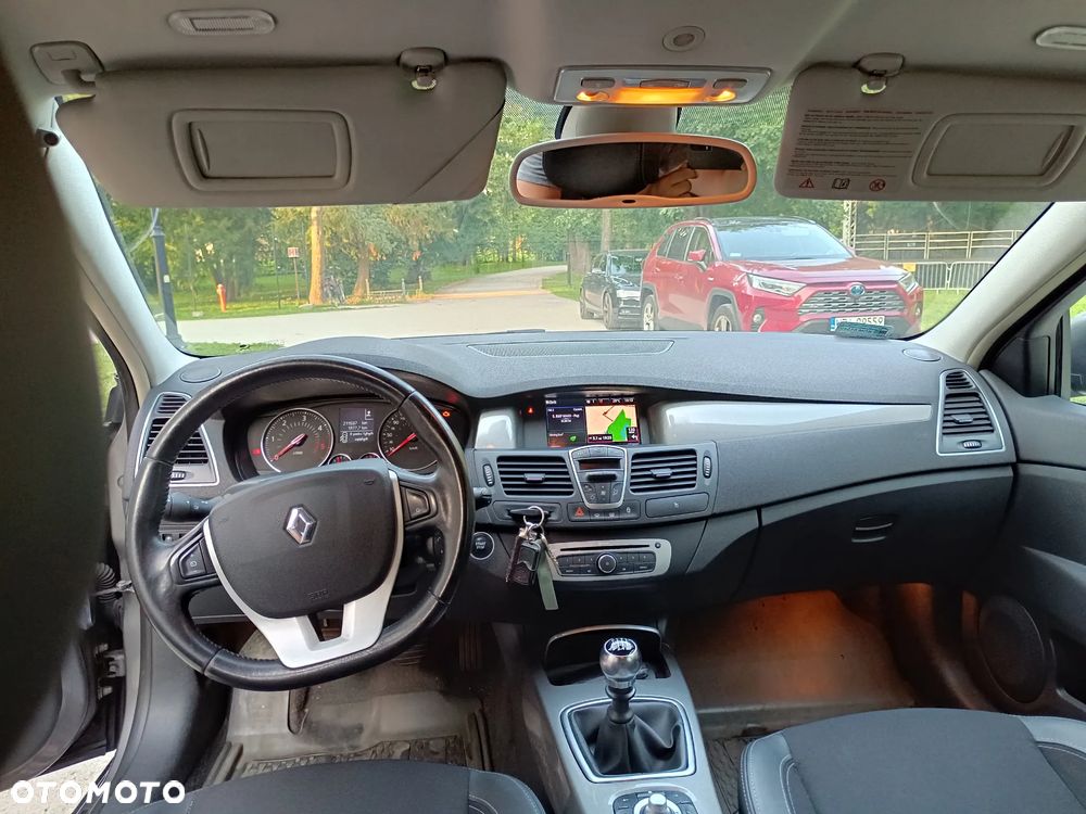 Renault Laguna 2.0 dCi Tech Run ESM - 27
