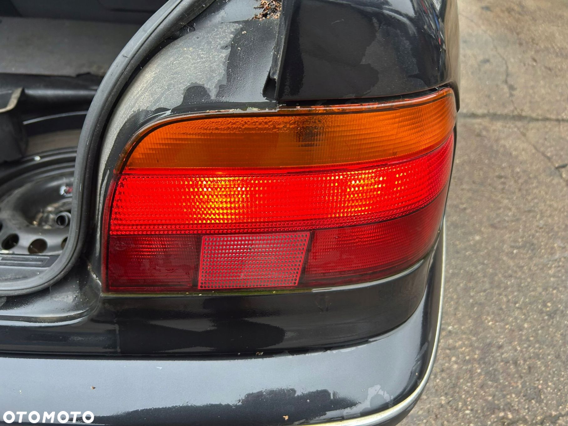 ZDERZAK TYŁ TYLNY BMW E39 SEDAN PRZEDLIFT 303/9 - 7