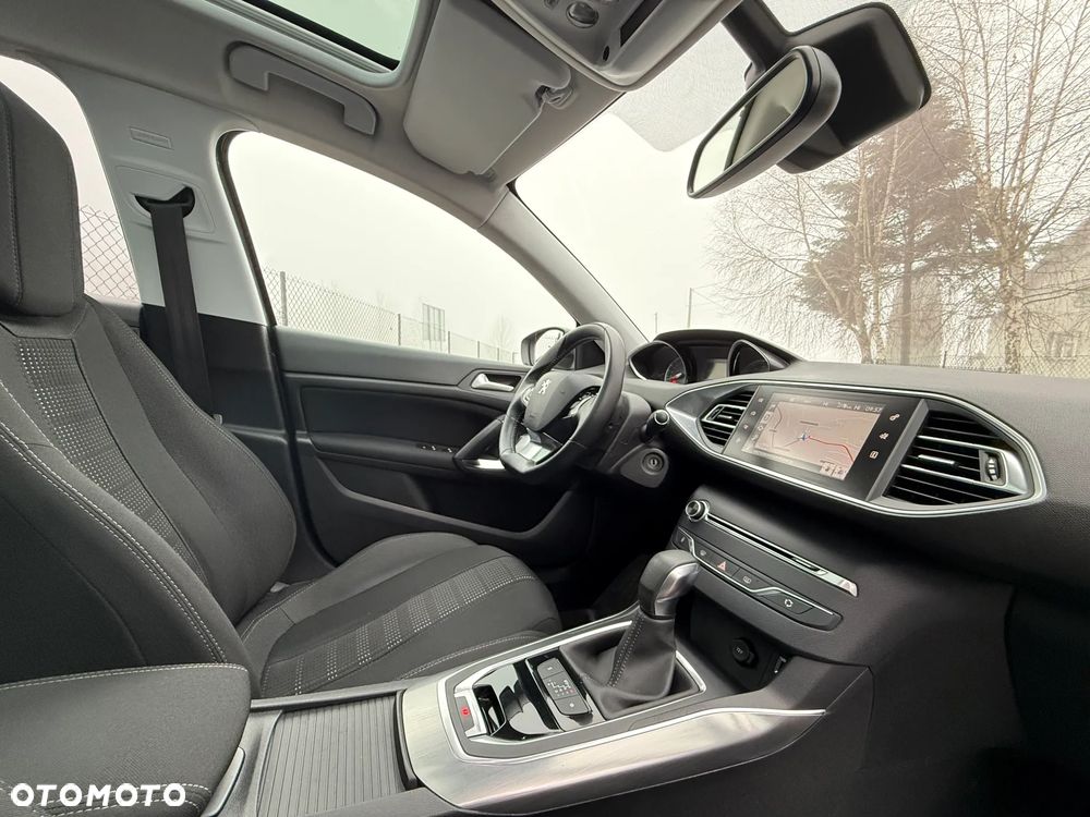 Peugeot 308 1.2 PureTech GPF Allure Pack S&S EAT8 - 30