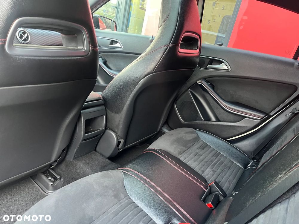 Mercedes-Benz Klasa A 180 AMG Line - 16