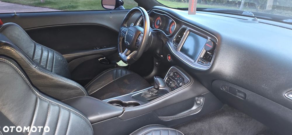 Dodge Challenger - 29