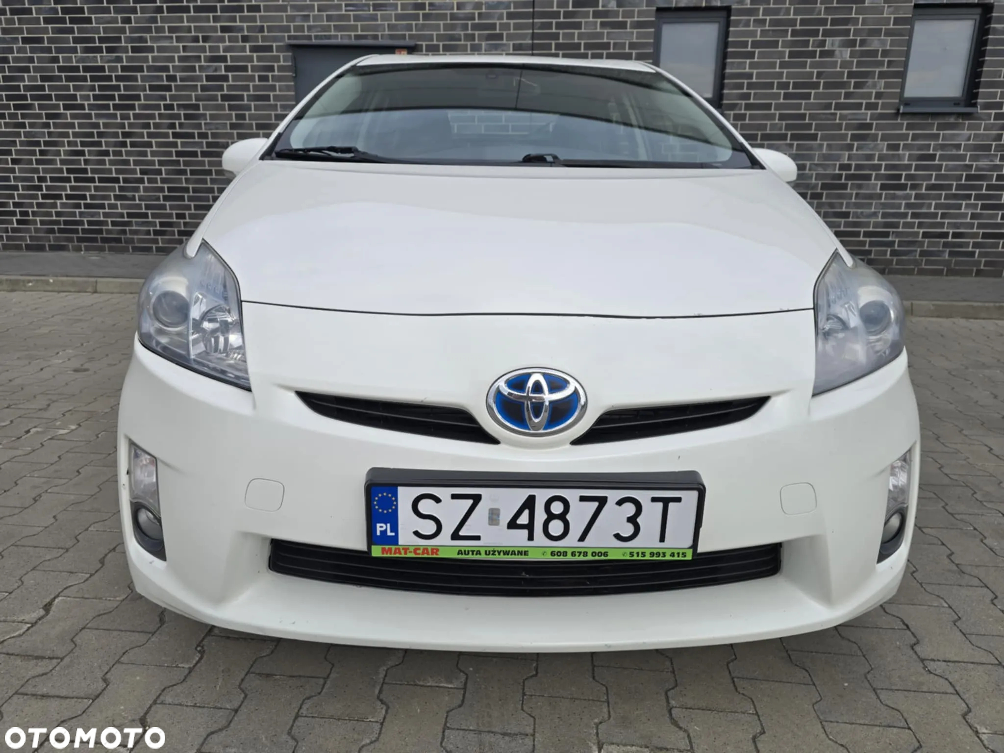 Toyota Prius (Hybrid) Executive - 7