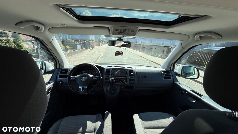 Volkswagen Multivan - 7