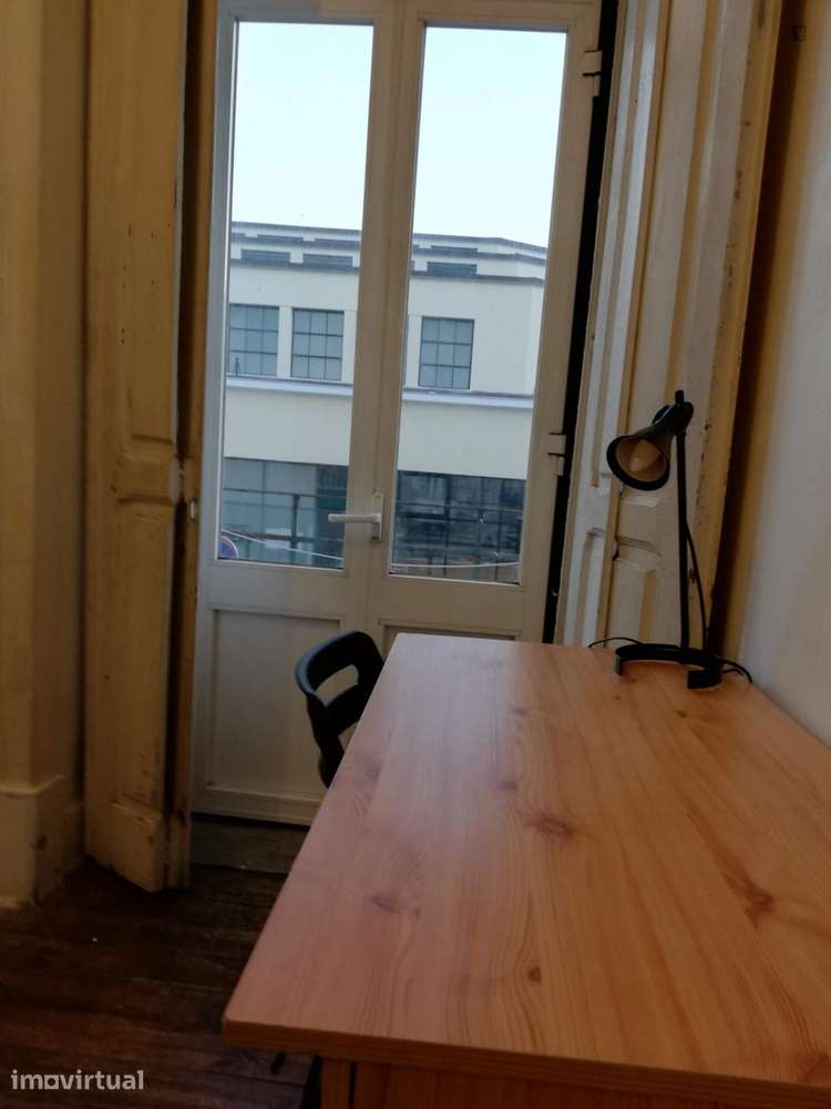Quarto - localizado em Alameda Lisbon - Grande imagem: 2/13