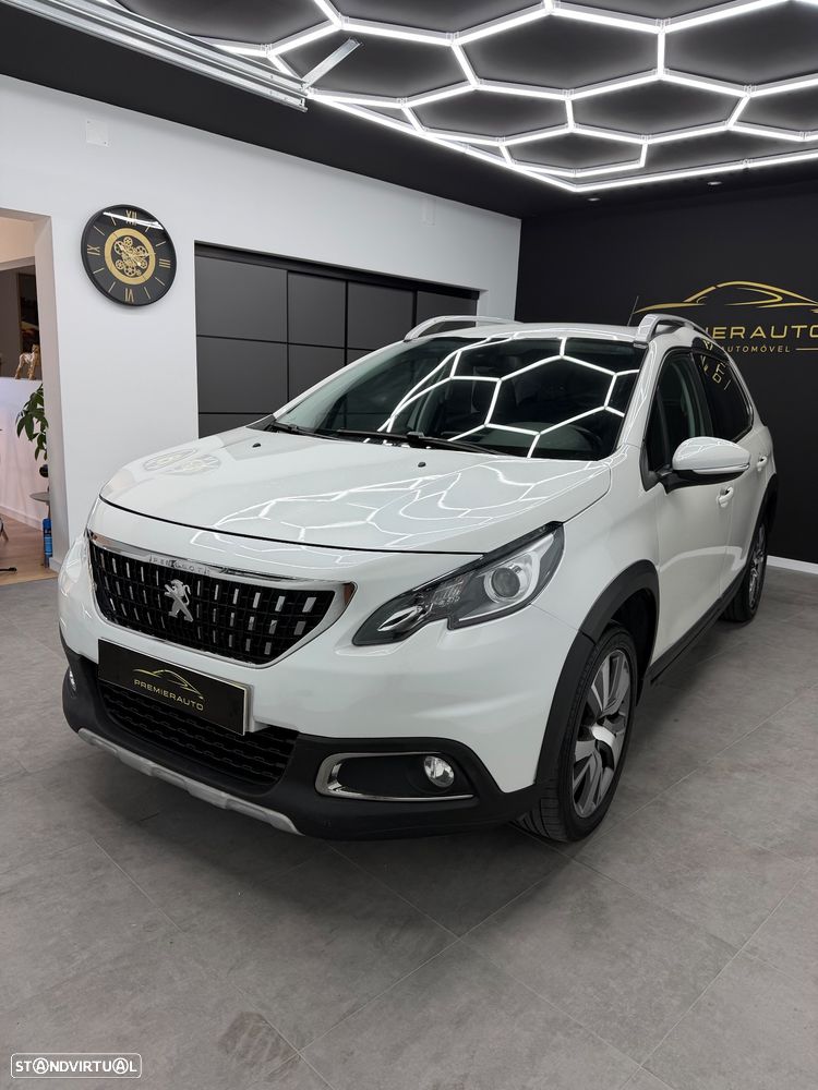 Peugeot 2008 1.2 PureTech Allure - 3