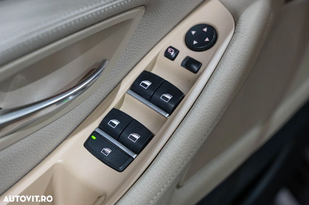 BMW Seria 5 520d Aut. Luxury Line - 27