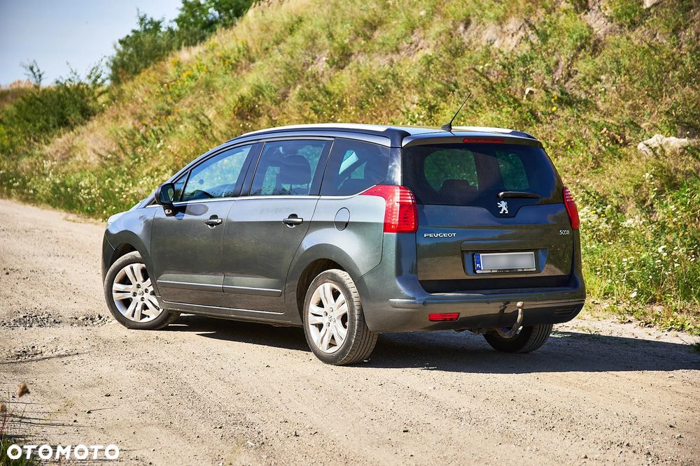 Peugeot 5008 2.0 HDi Premium + - 6