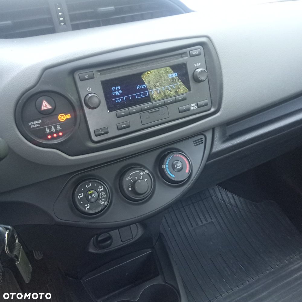 Toyota Yaris - 5
