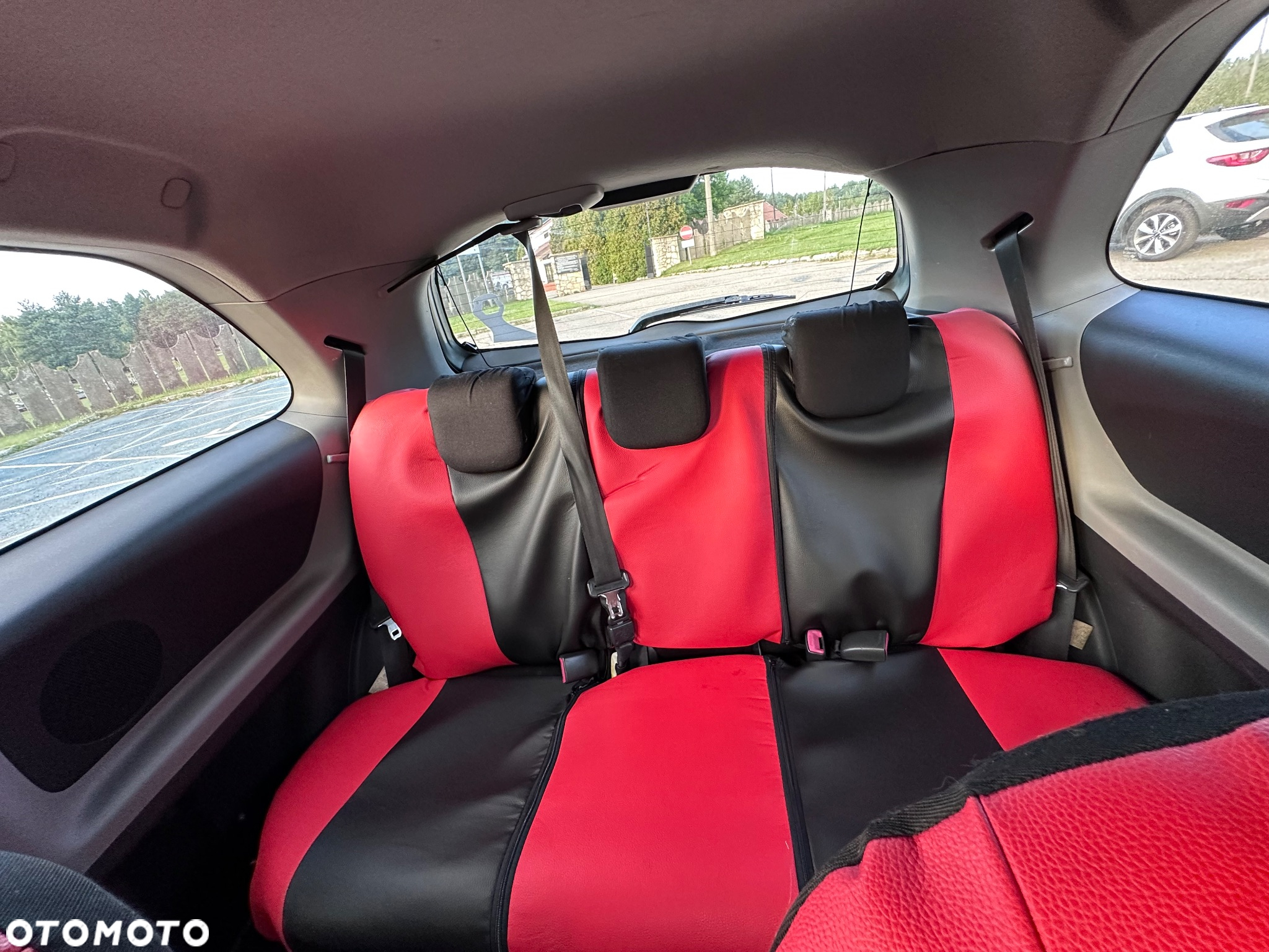 Toyota Yaris 1.0 Luna A/C - 9
