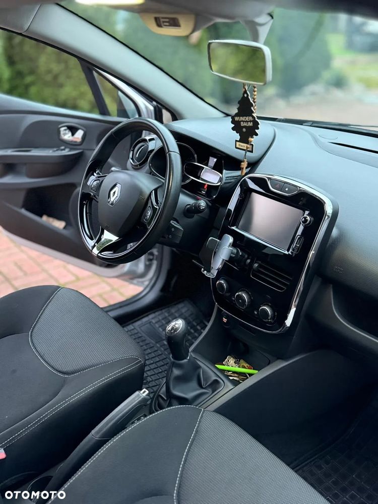 Renault Clio - 11