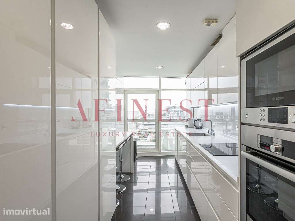 APARTAMENTO T3 DUPLEX NO PARQUE DAS NAÇÕES - LISBOA - Grande imagem: 4/50