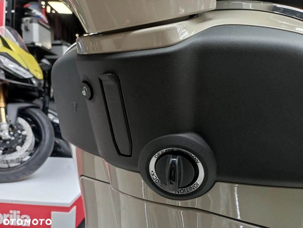 Vespa Primavera - 12