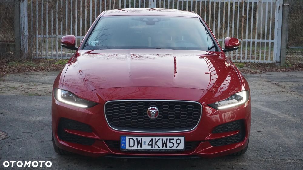 Jaguar XE 2.0 D180 S - 9