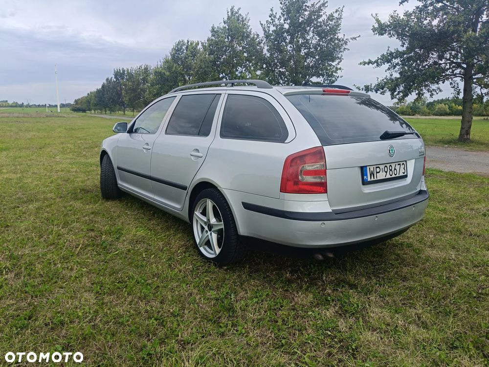 Skoda Octavia 2007 photo 2