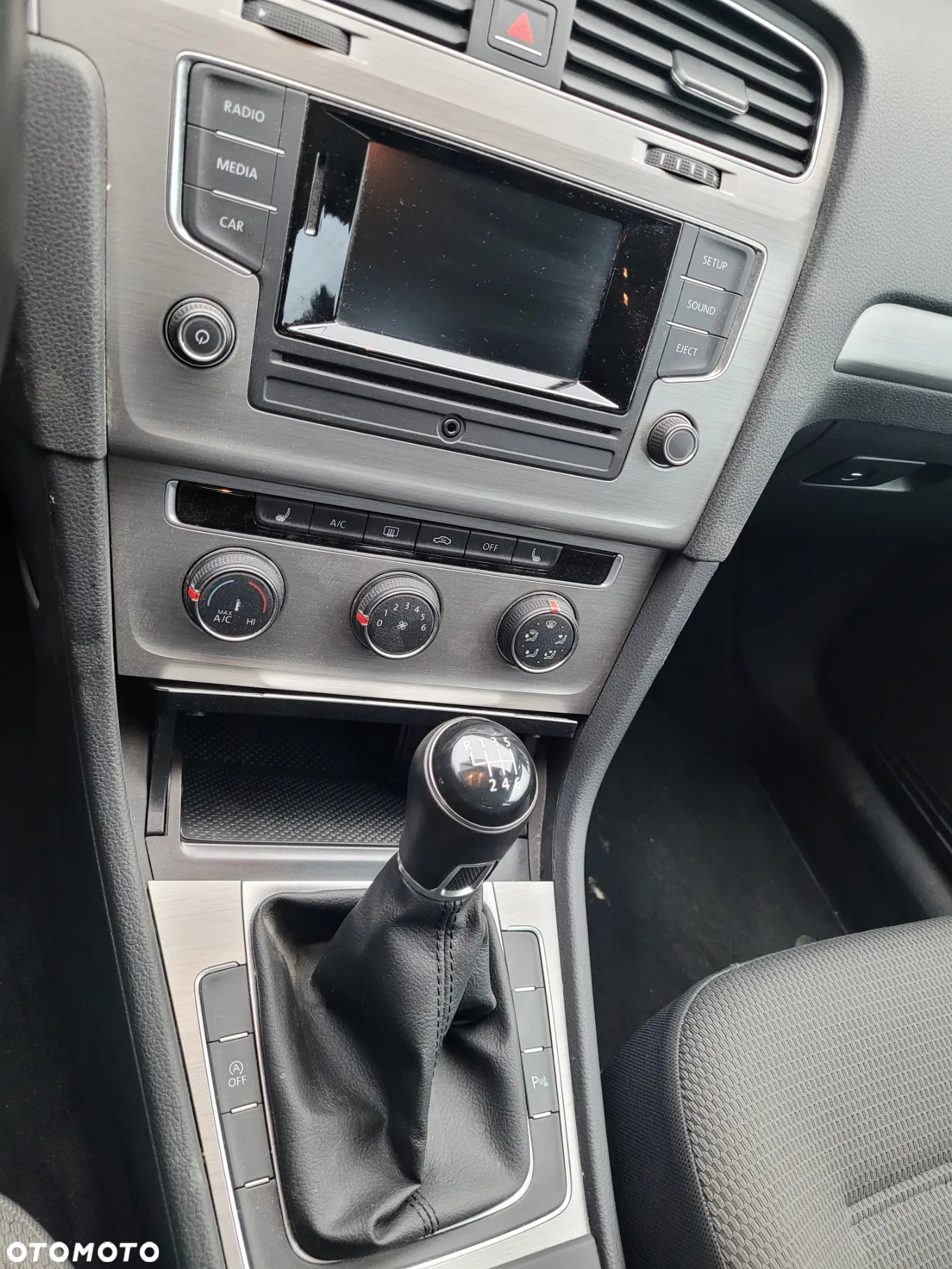 Volkswagen Golf - 14