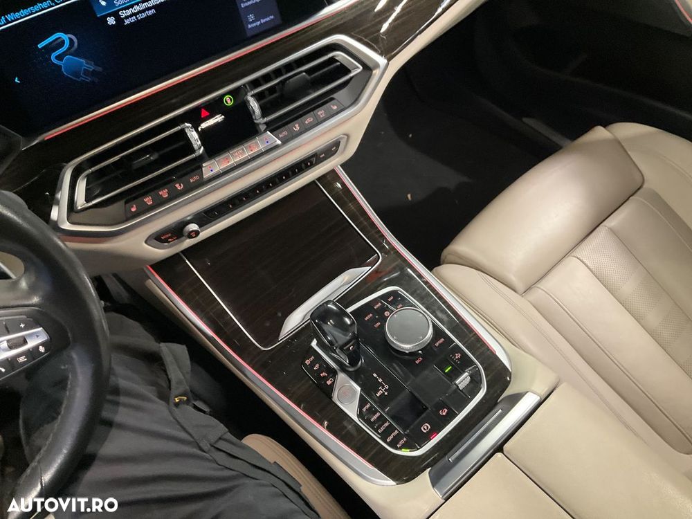 BMW X5 xDrive40i - 16