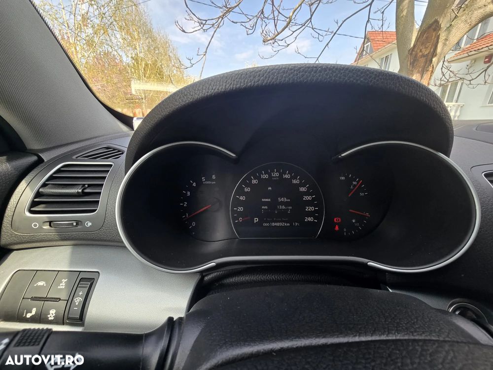 Kia Sorento 2.2 DSL 4x4 Aut. Executive - 8