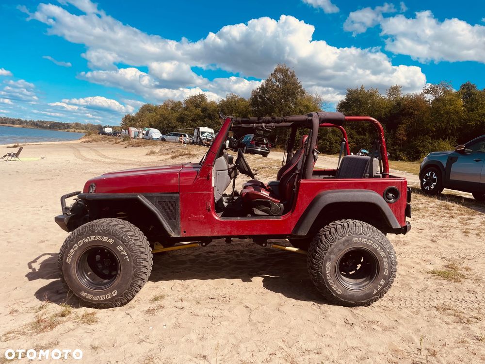 Jeep Wrangler - 23