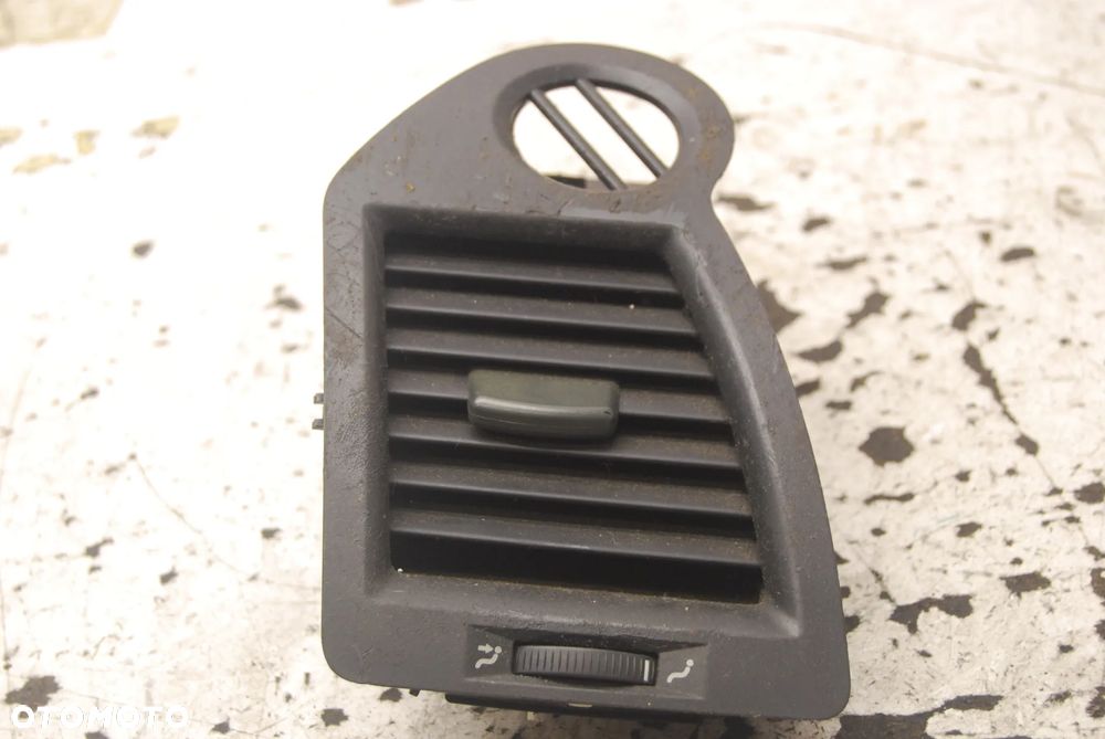 KRATKA NAWIEWU LEWA PRAWA A1007009 A1007010 RENAULT MEGANE II - 1